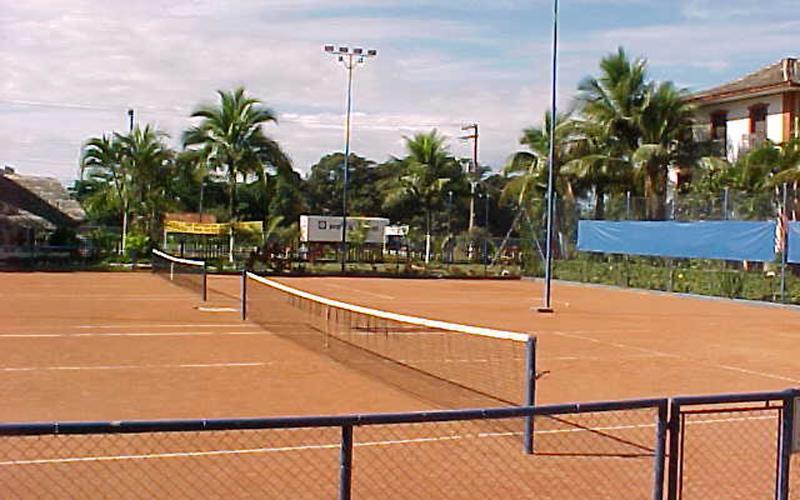 Condominio Clube Wembley Tennis Убатуба Екстериор снимка